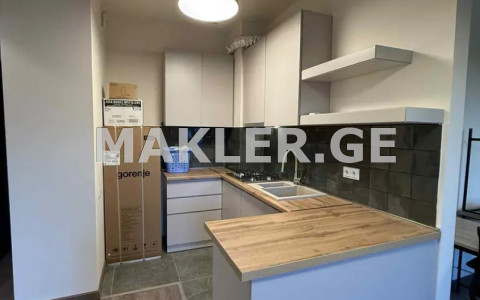  ქირავდება 43 m² ფართობის კომერციული ფართი საბურთალოზე  უნივერსიტეტის ქუჩაზე 