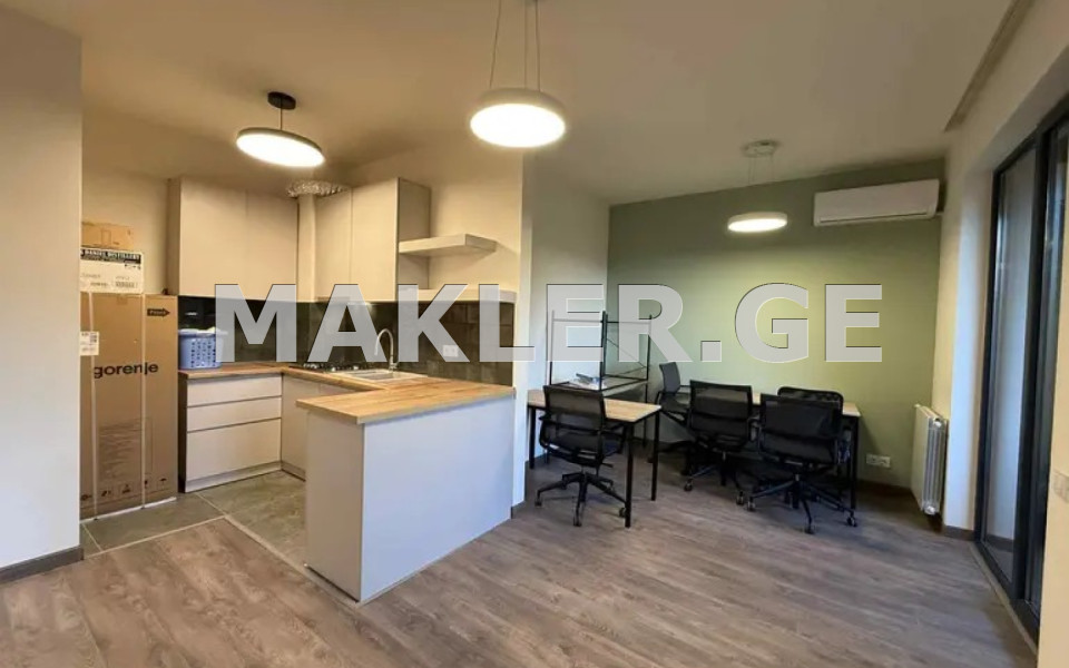  ქირავდება 43 m² ფართობის კომერციული ფართი საბურთალოზე  უნივერსიტეტის ქუჩაზე 