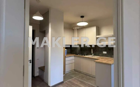  ქირავდება 43 m² ფართობის კომერციული ფართი საბურთალოზე  უნივერსიტეტის ქუჩაზე 