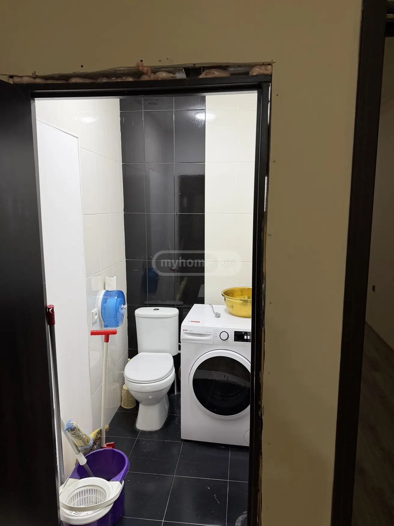  ქირავდება 183 m² ფართობის კომერციული ფართი ვაკეში  ი. ჭავჭავაძის გამზ. 