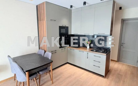  Продается 3 комнатная  Квартира в Навтлуги  на ул. Манави 