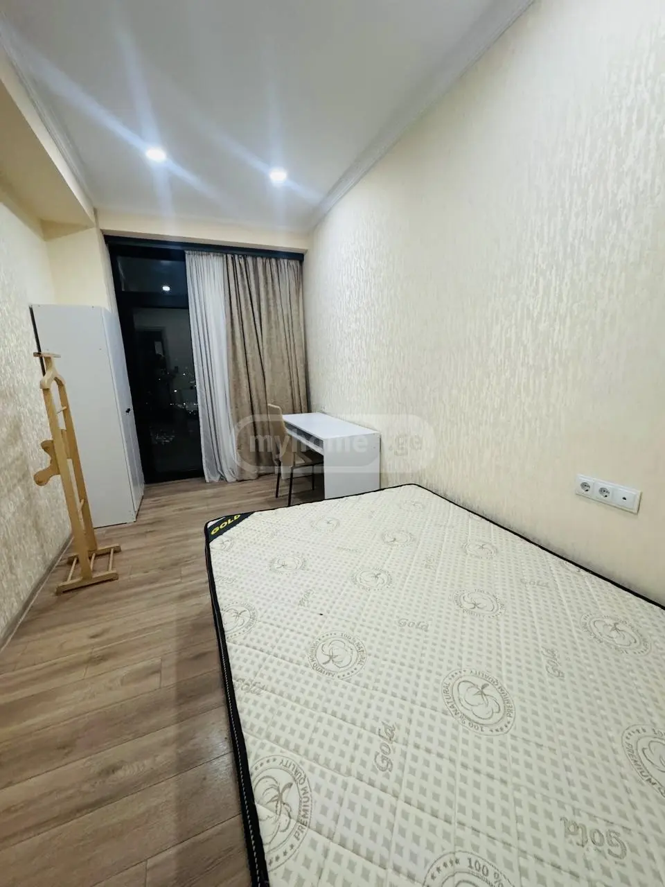  ქირავდება 3 ოთახიანი  ბინა ვაშლიჯვარში  მ. მაჭავარიანის ქუჩაზე 