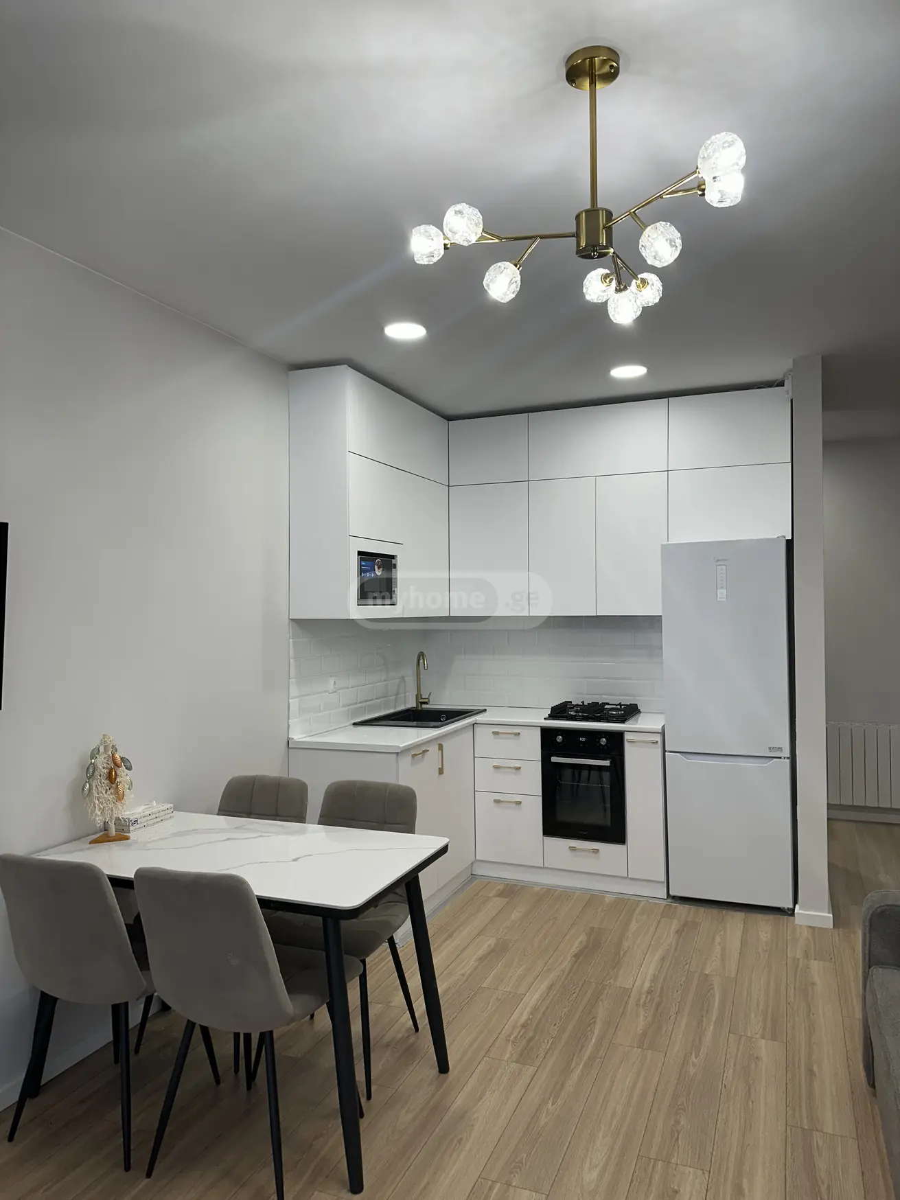  Сдаётся 2 комнатная  Квартира в Сабуртало  Анджафаридзе З. II. 