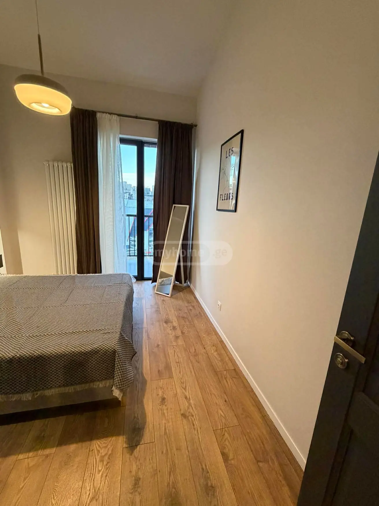  Сдаётся 2 комнатная  Квартира в Сабуртало  на ул. Университетская 