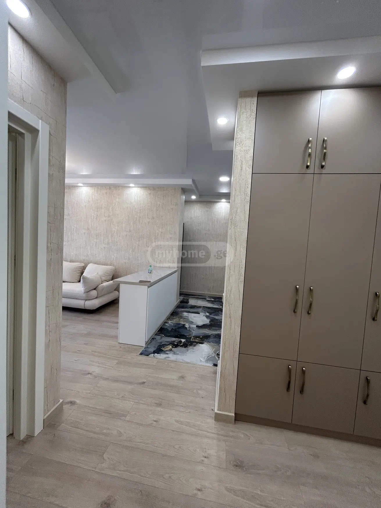  Сдаётся 2 комнатная  Квартира в Сабуртало  на пр. Геловани 