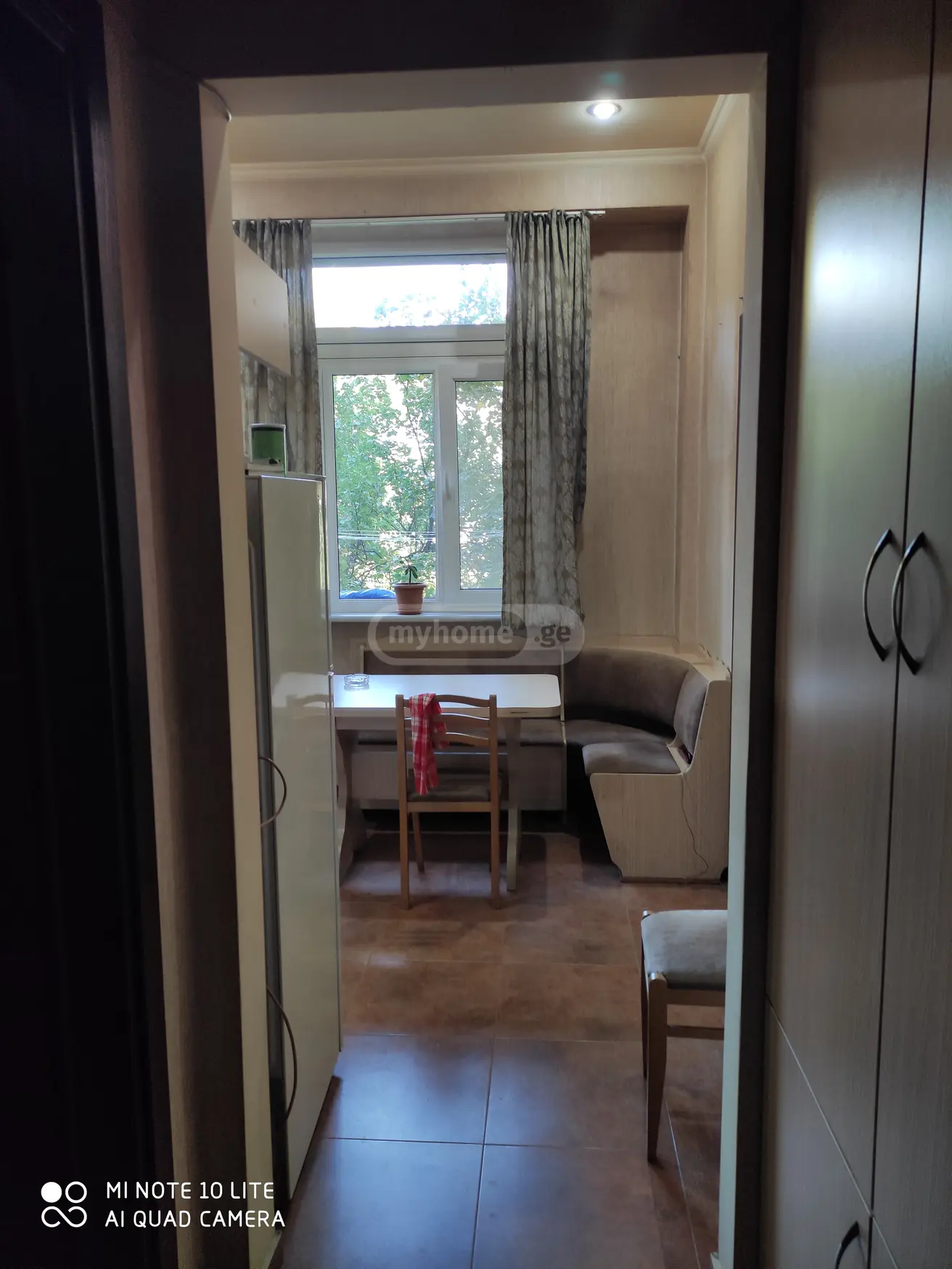  Продается 2 комнатная  Квартира на Вера  на ул. Костава 