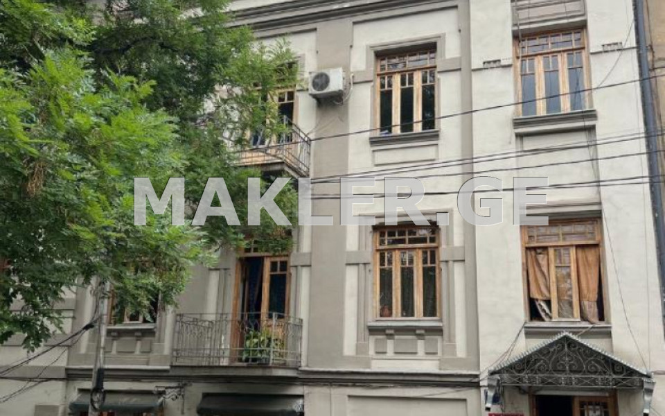  იყიდება 620 m² ფართობის ოფისი მთაწმინდაზე (ძველ თბილისში)  ვაჩნაძის ქუჩაზე 