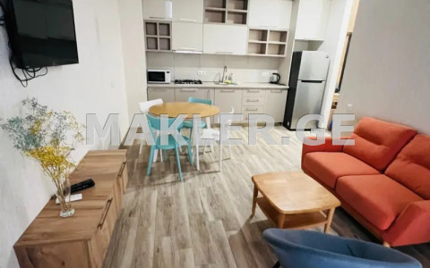  ქირავდება 3 ოთახიანი  ბინა საბურთალოზე  ანა პოლიტკოვსკაიას ქუჩაზე 