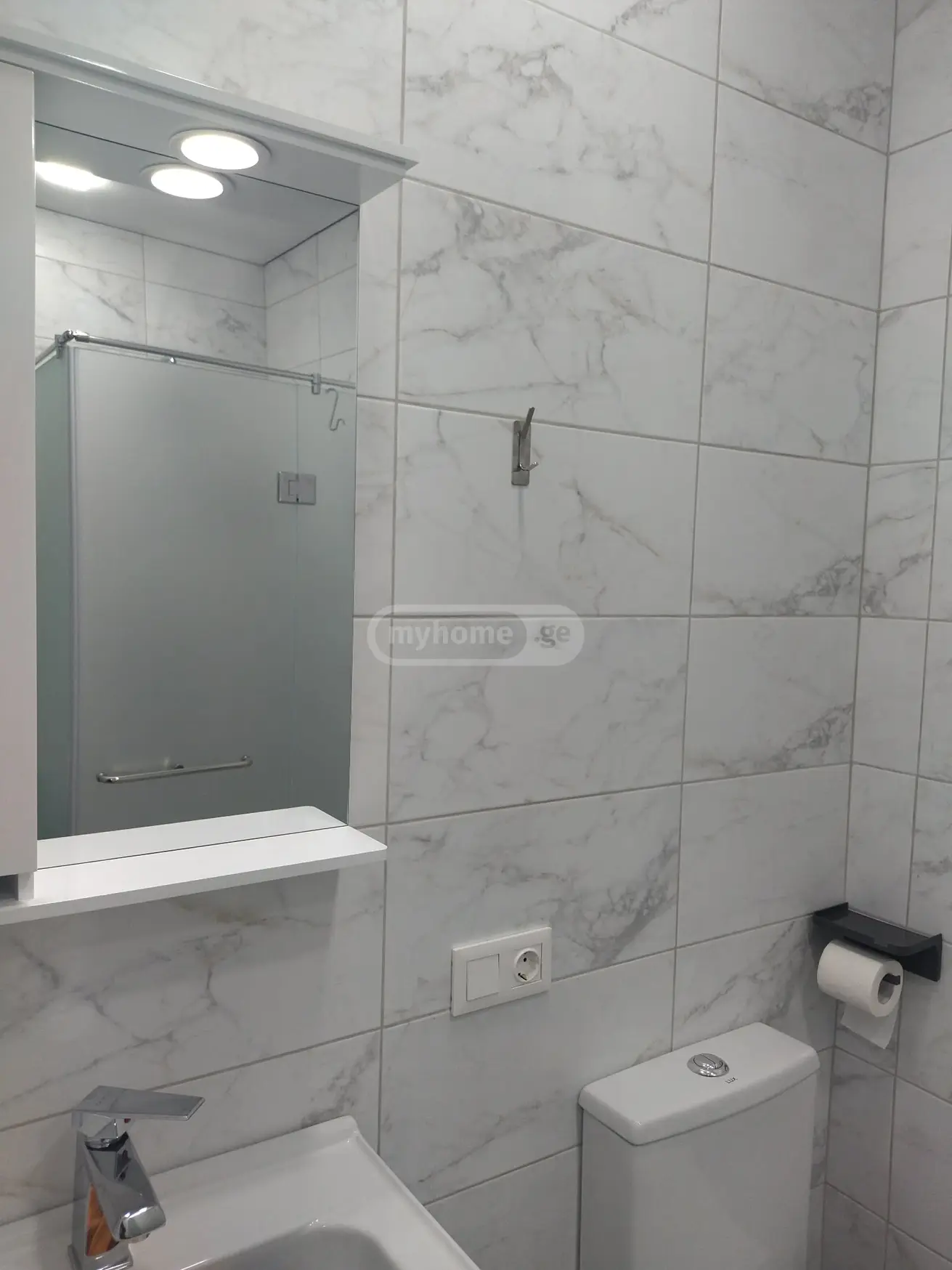  ქირავდება 2 ოთახიანი  ბინა საბურთალოზე