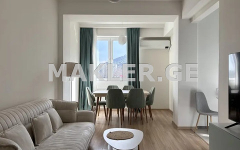  იყიდება 3 ოთახიანი  ბინა ვაკეში  ნ. ჟვანიას ქუჩაზე 