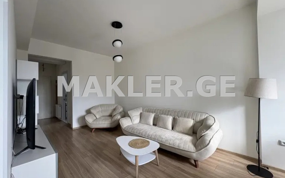  იყიდება 3 ოთახიანი  ბინა ვაკეში  ნ. ჟვანიას ქუჩაზე 