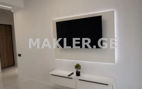  იყიდება 2 ოთახიანი  ბინა ისანში  ნავთლუღის ქუჩაზე 