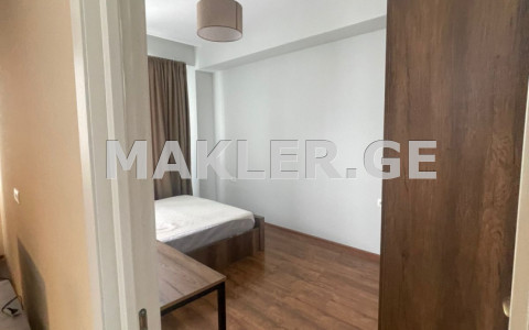  ქირავდება 2 ოთახიანი  ბინა ვაკეში  ი. ჭავჭავაძის გამზ. 