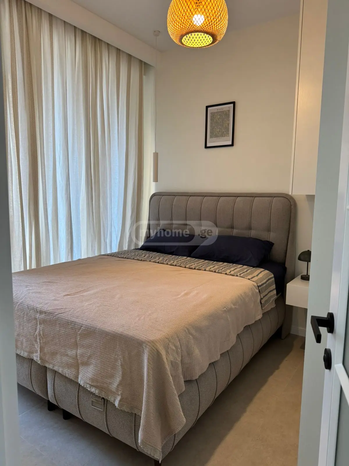  ქირავდება 2 ოთახიანი  ბინა საბურთალოზე  ბურძგლას ქუჩაზე 