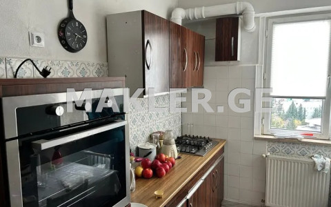  Продается 3 комнатная  Квартира в Сабуртало  на ул. Кавтарадзе 