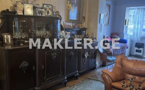  Продается 3 комнатная  Квартира в Сабуртало  на ул. М.Асатиани 