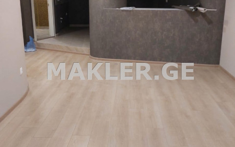  იყიდება ქირავდება 210 m² ფართობის ოფისი მთაწმინდაზე (ძველ თბილისში)  თავისუფლების მოედანზე 