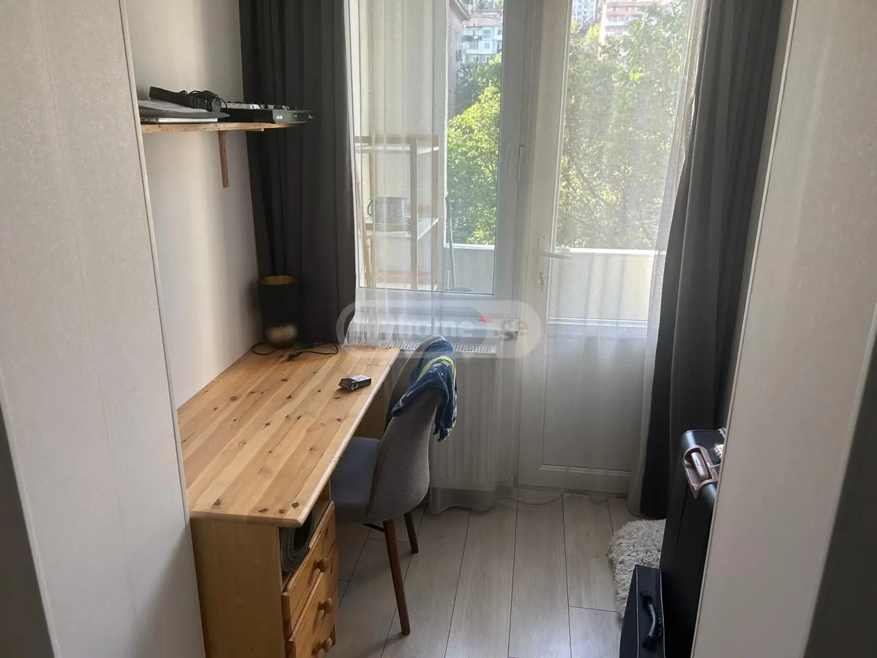  იყიდება 2 ოთახიანი  ბინა საბურთალოზე  ვაჟა-ფშაველას გამზირზე 