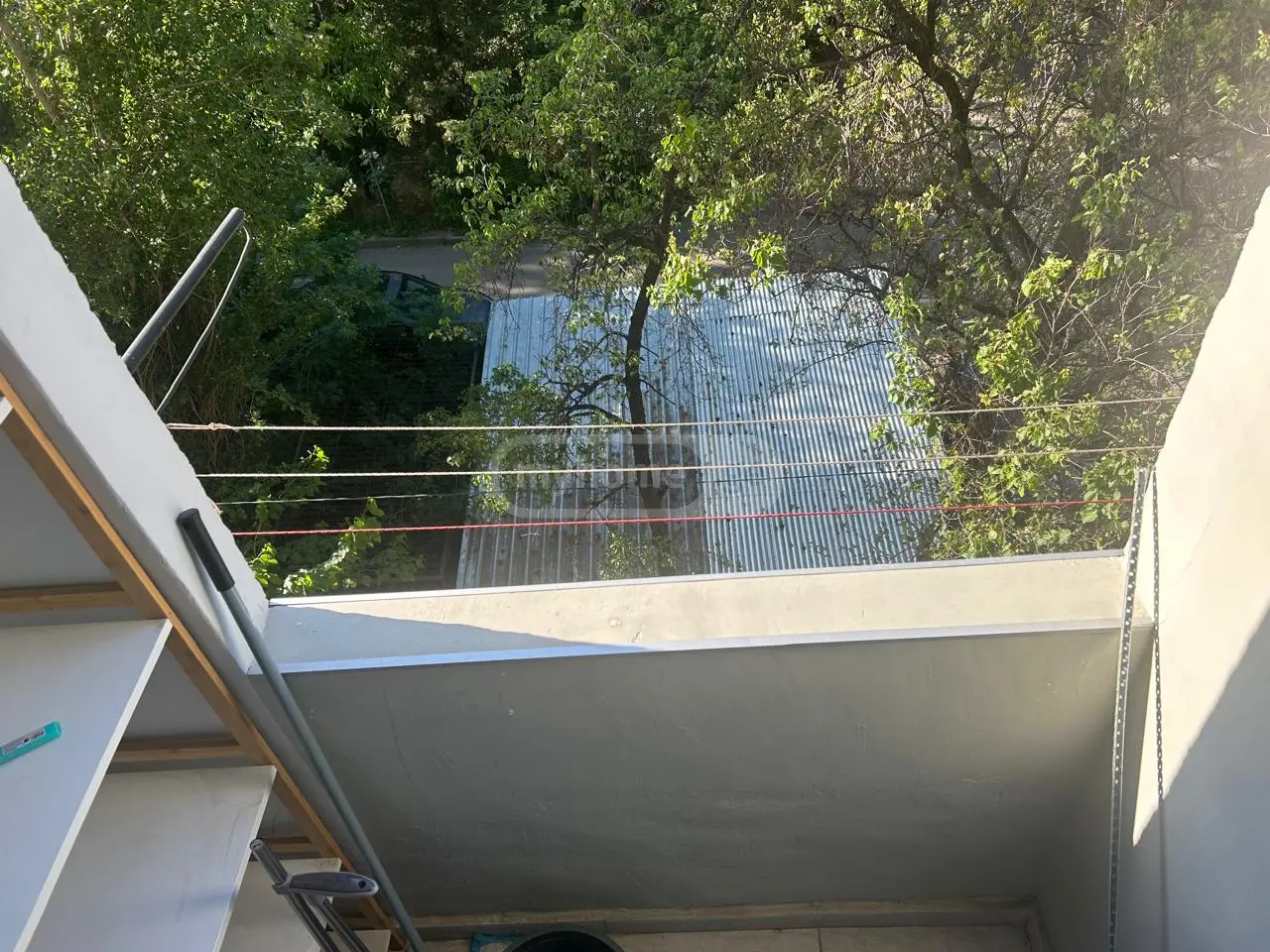  იყიდება 2 ოთახიანი  ბინა საბურთალოზე  ვაჟა-ფშაველას გამზირზე 