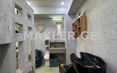  იყიდება 55 m² ფართობის კომერციული ფართი ბაგებში  წყნეთის გზატკეცილზე 