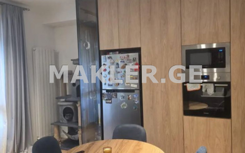  იყიდება 3 ოთახიანი  ბინა ორთაჭალაში  ნადიკვარის ქუჩაზე 