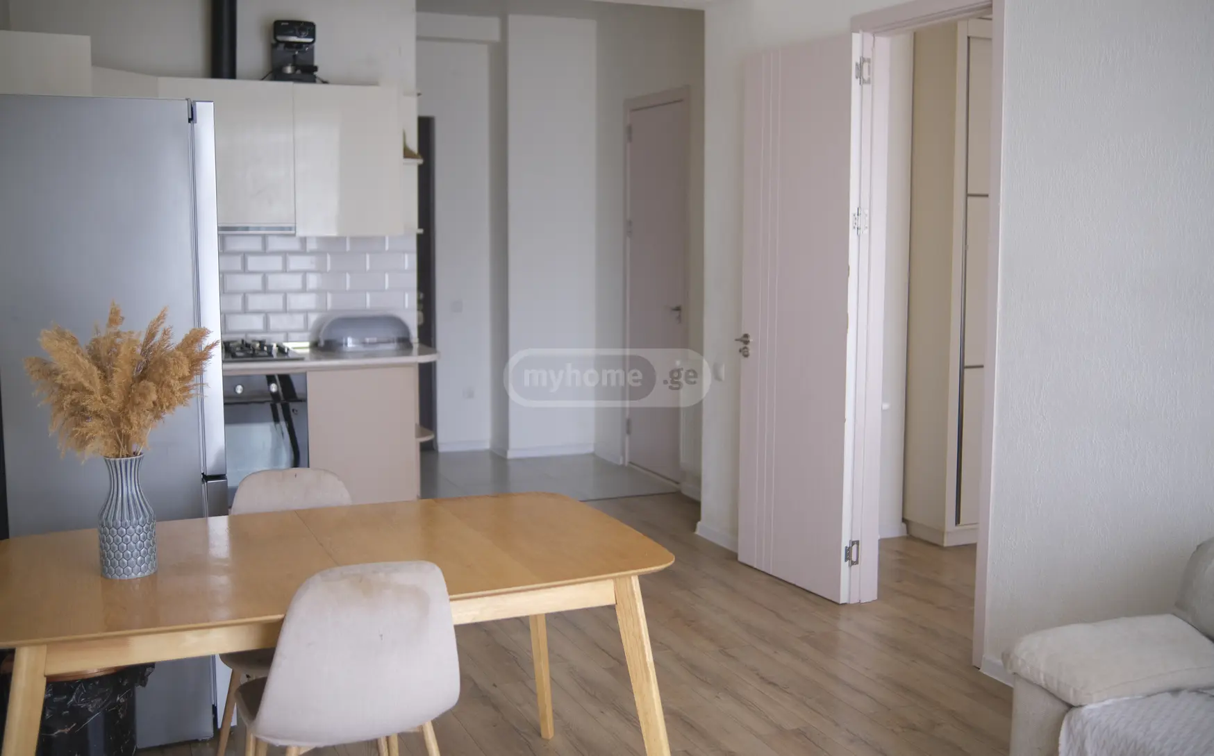  იყიდება 2 ოთახიანი  ბინა საბურთალოზე  ალექსანდრე იოსელიანის ქუჩაზე 