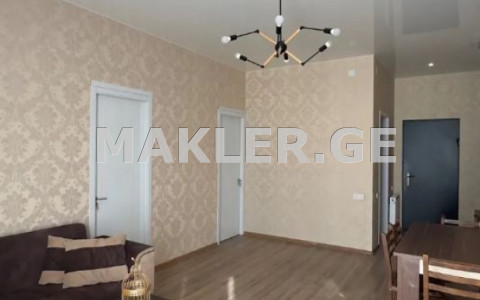  იყიდება 2 ოთახიანი  ბინა ისანში  ბერი გაბრიელ სალოსის გამზირზე 