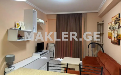  იყიდება 2 ოთახიანი  ბინა საბურთალოზე  ანა პოლიტკოვსკაიას ქუჩაზე 