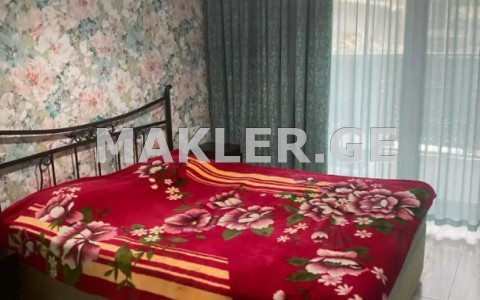  იყიდება 2 ოთახიანი  ბინა საბურთალოზე  ანა პოლიტკოვსკაიას ქუჩაზე 