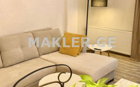  Продается 4 комнатная  Квартира в Ортачале  на ул. Баазова 