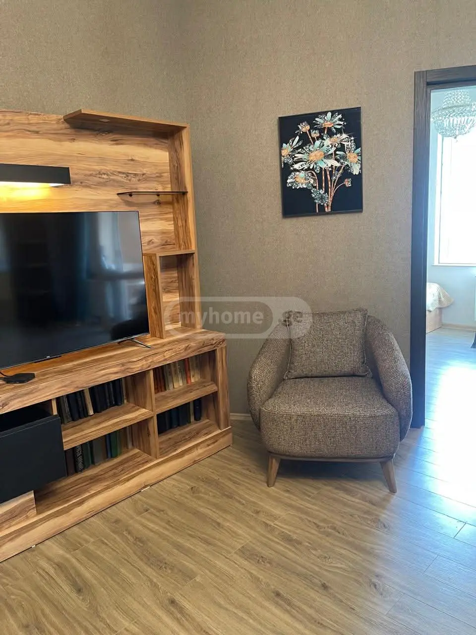  ქირავდება 3 ოთახიანი  ბინა საბურთალოზე  ანა კალანდაძის ქუჩაზე 