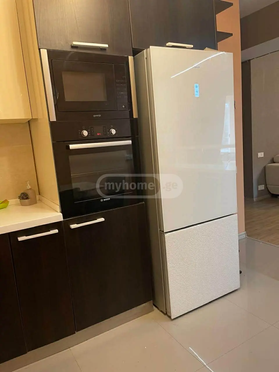  ქირავდება 3 ოთახიანი  ბინა საბურთალოზე  ანა კალანდაძის ქუჩაზე 