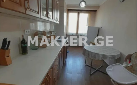  იყიდება 3 ოთახიანი  ბინა ნუცუბიძის პლატოზე