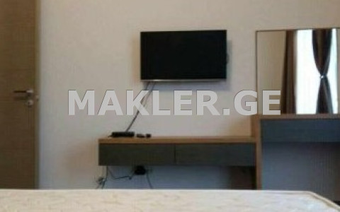  იყიდება 4 ოთახიანი  ბინა საბურთალოზე  ალ. ყაზბეგის გამზირზე 