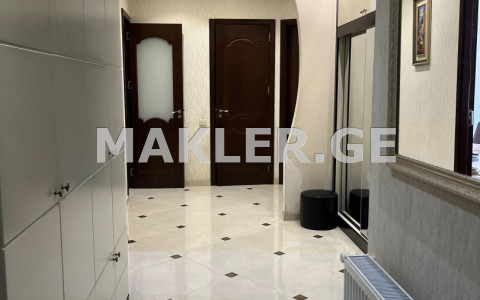  Продается 4 комнатная  Квартира в Сабуртало  на ул. Мицкевича 