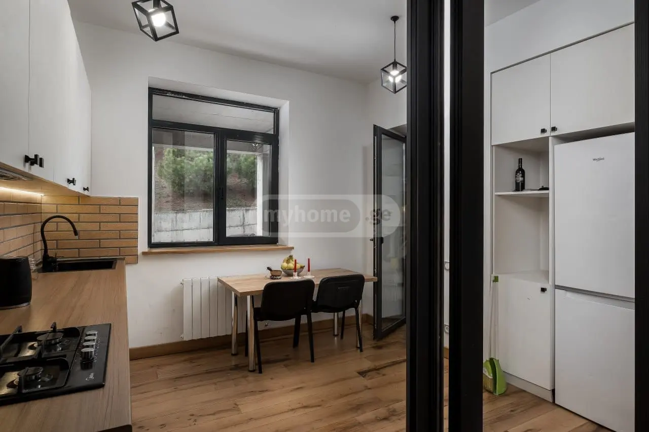  Сдаётся 2 комнатная  Квартира на Озере Лиси