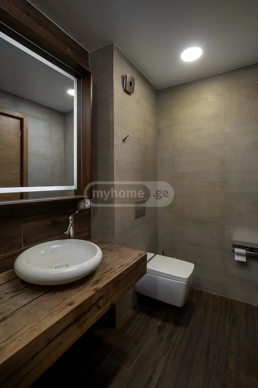  Сдаётся 2 комнатная  Квартира на Озере Лиси