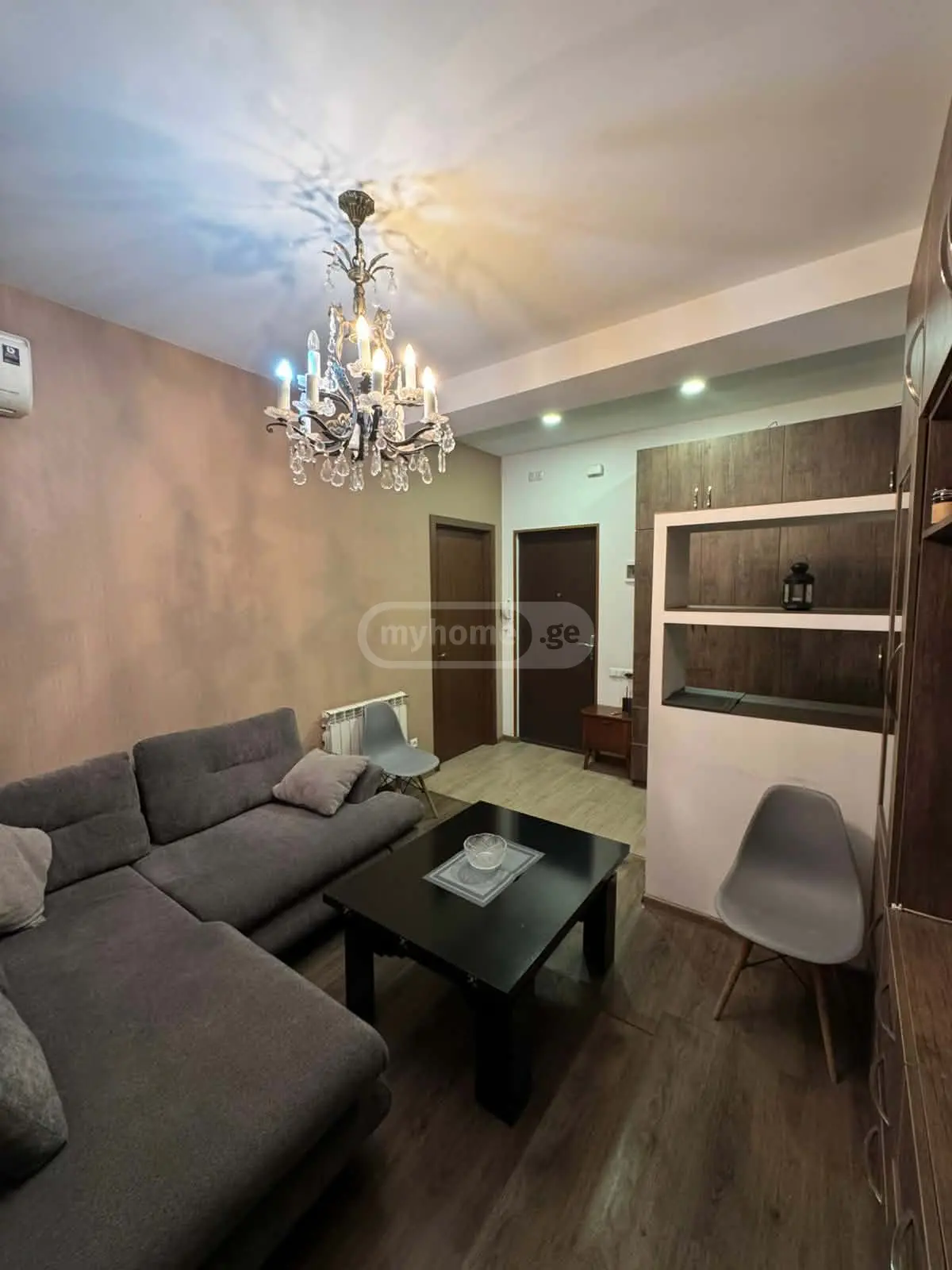  Сдаётся 2 комнатная  Квартира в Шанхаи  в туп. Марика Бараташвили 