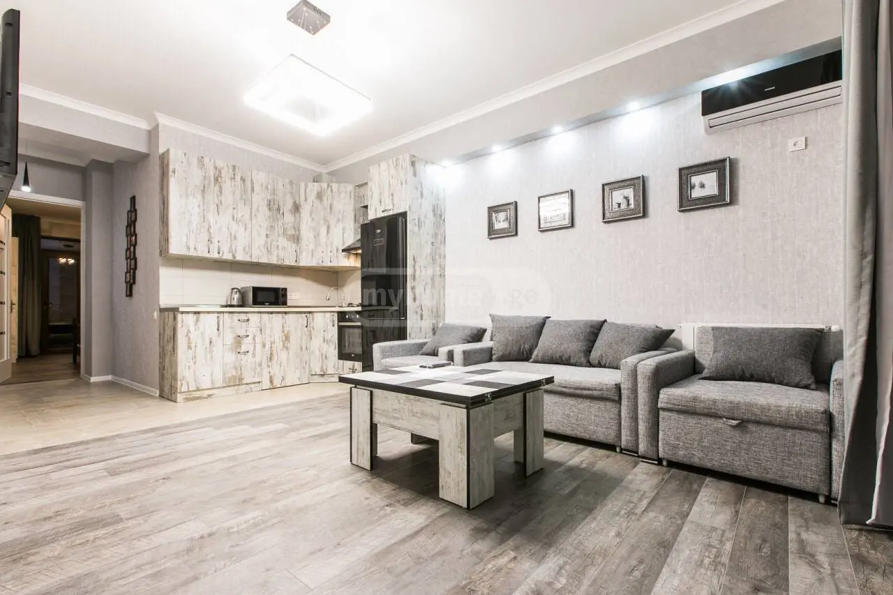  For Sale 3 room  Apartment in Isani dist.  in Ketevan Tsamebuli ave. 