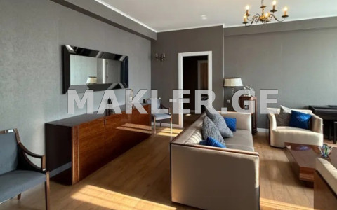  Продается 4 комнатная  Квартира на Плато Нуцебидзе  на ул. Бедиа 