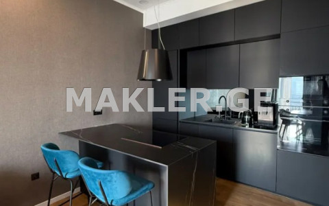  Продается 4 комнатная  Квартира на Плато Нуцебидзе  на ул. Бедиа 