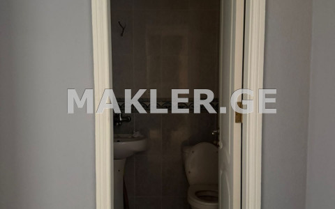  Сдаётся 28 m² площадь Офис в Ваке  на ул. Кипшидзе 