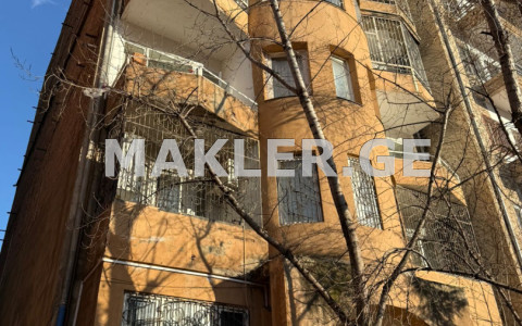  Сдаётся 28 m² площадь Офис в Ваке  на ул. Кипшидзе 