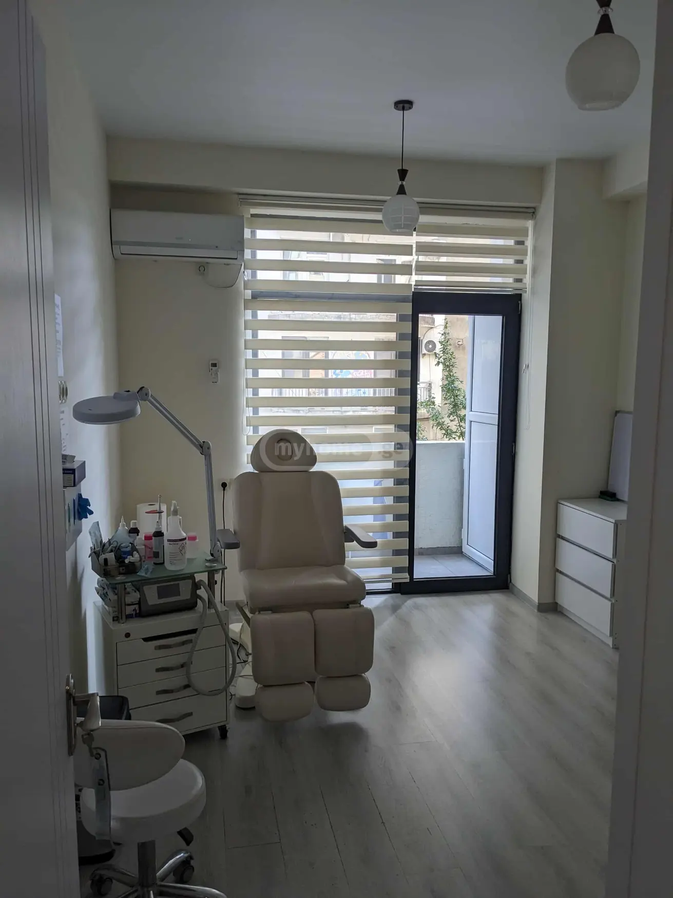  Сдаётся 85 m² площадь Офис в Сабуртало  на ул. Миротадзе 