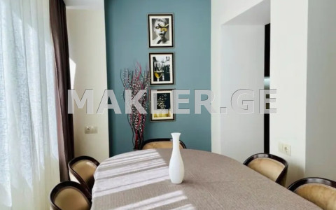  იყიდება 2 ოთახიანი  ბინა ვაკეში  ირ. აბაშიძის ქუჩაზე 