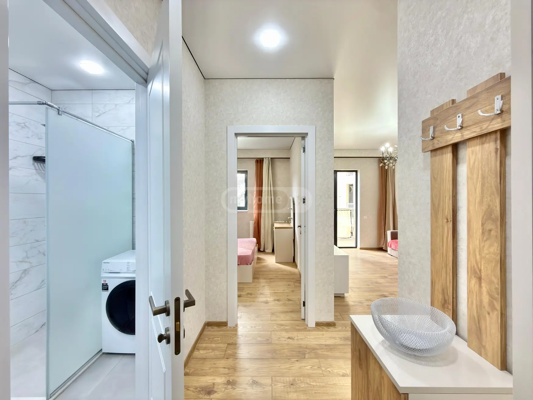  ქირავდება 2 ოთახიანი  ბინა საბურთალოზე  გელოვანის გამზირზე 