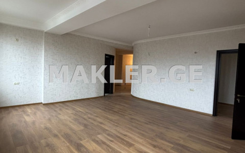  იყიდება 4 ოთახიანი  ბინა საბურთალოზე  შარტავას ქუჩაზე 