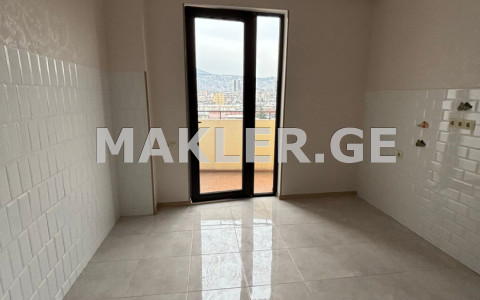  იყიდება 4 ოთახიანი  ბინა საბურთალოზე  შარტავას ქუჩაზე 