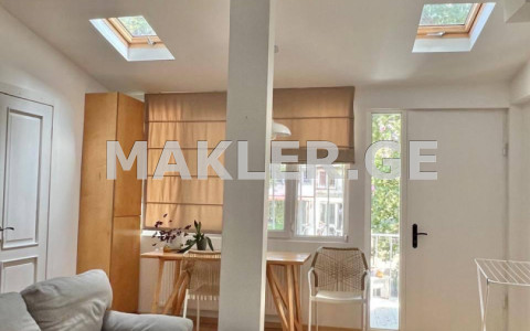  Сдаётся 2 комнатная  Квартира на Вера  на ул. Джанашиа 