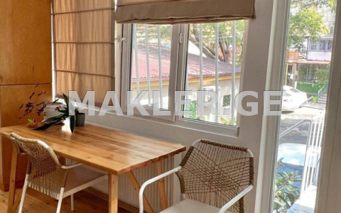  Сдаётся 2 комнатная  Квартира на Вера  на ул. Джанашиа 